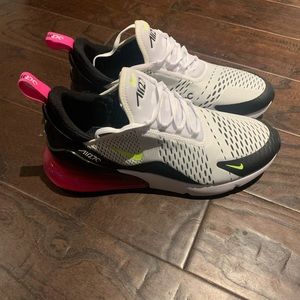 Nike Air Max 270